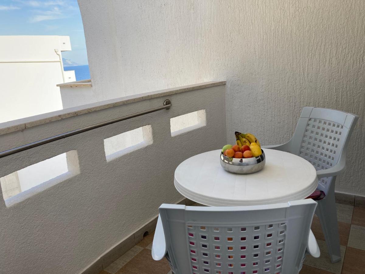לוקבה Sunrise Apartments And Studio Apartments 1 מראה חיצוני תמונה