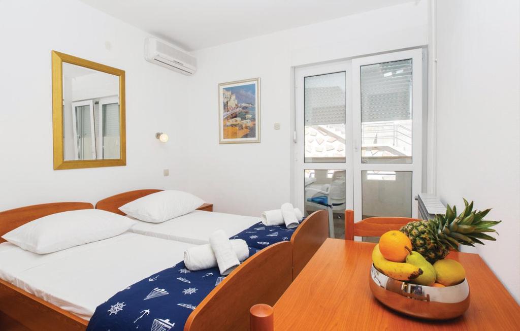 לוקבה Sunrise Apartments And Studio Apartments 1 מראה חיצוני תמונה