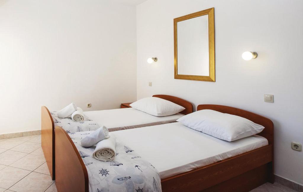 לוקבה Sunrise Apartments And Studio Apartments 1 מראה חיצוני תמונה