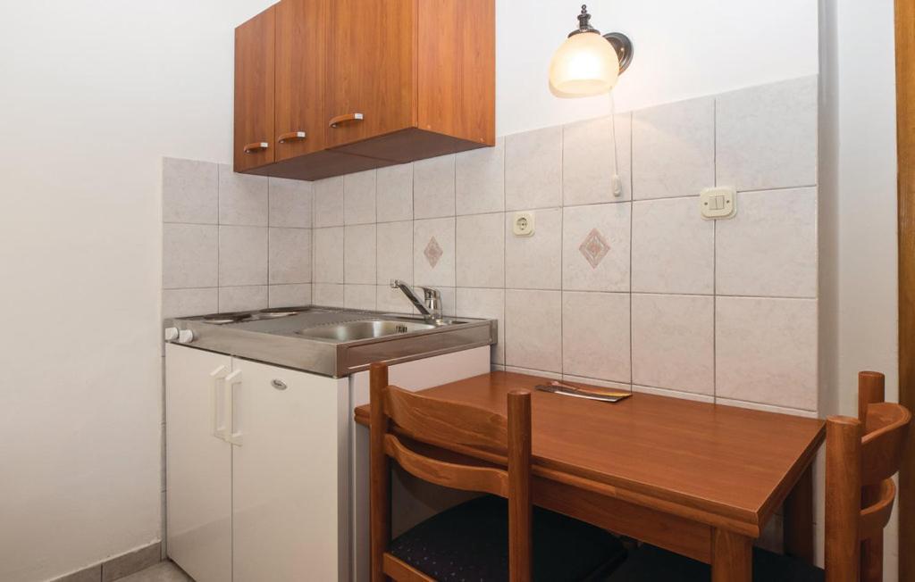 לוקבה Sunrise Apartments And Studio Apartments 1 מראה חיצוני תמונה