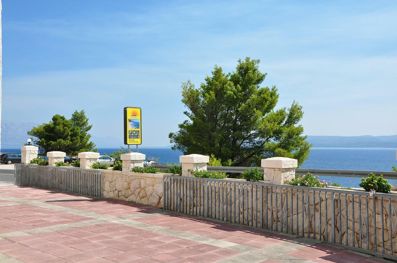 לוקבה Sunrise Apartments And Studio Apartments 1 מראה חיצוני תמונה