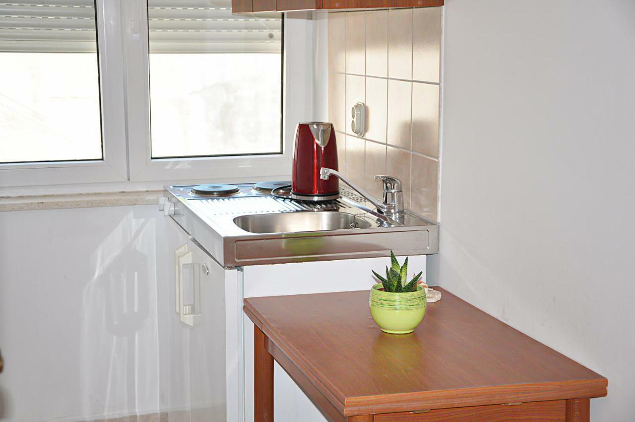 לוקבה Sunrise Apartments And Studio Apartments 1 מראה חיצוני תמונה